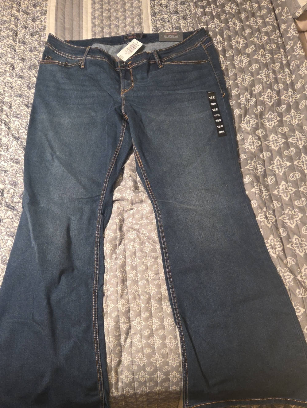 torrid Luxe Slim Bootcut Jeans - Size 18